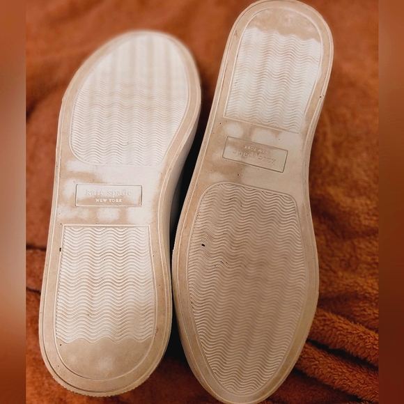 kate spade White and Black Low-Top Sneakers with Textured Leather With Box - Picture 8 of 9